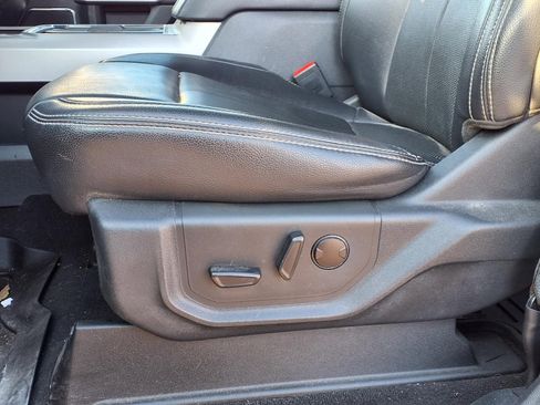 Used 2022 Ford F250 Lariat w/ Chrome Package image 24