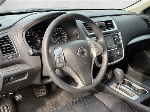 Used 2018 Nissan Altima 2.5 S w/ S Convenience Package image 10