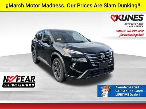Used 2024 Nissan Rogue SV image 1