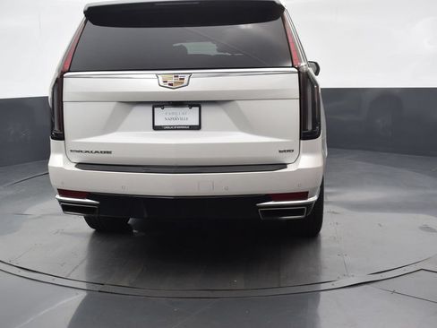 Used 2024 Cadillac Escalade Premium Luxury w/ LPO, Floor Liner Package AWD/4WD image 5