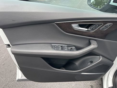 Used 2023 Audi Q8 Premium Plus image 18