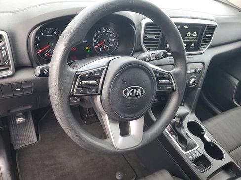 Used 2020 Kia Sportage LX image 16