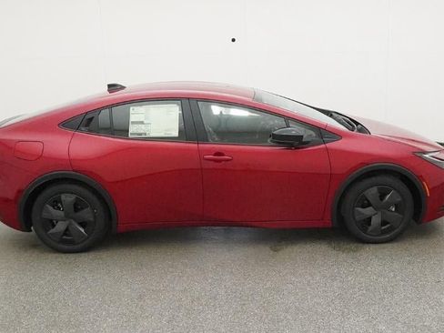 New 2026 Toyota Prius Plug-In Hybrid FWD image 11
