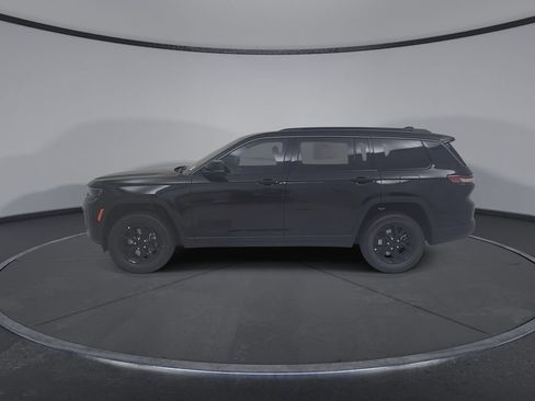 New 2026 Jeep Grand Cherokee L 4WD image 9