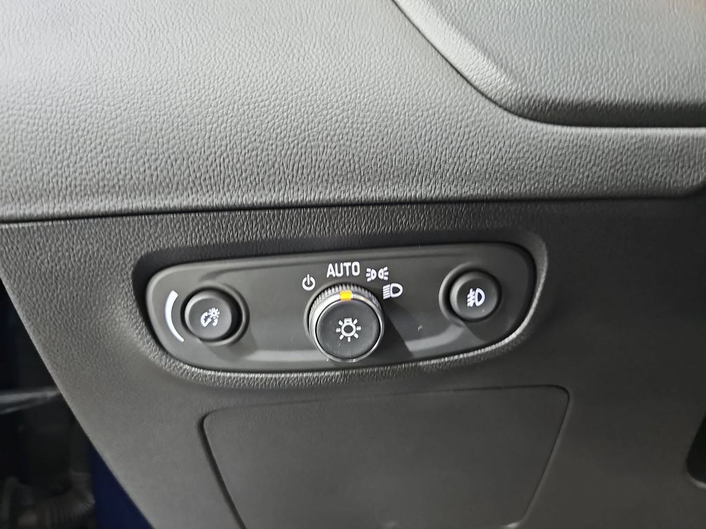 Certified 2023 Buick Encore GX Essence w/ Experience Buick Package FWD image 31