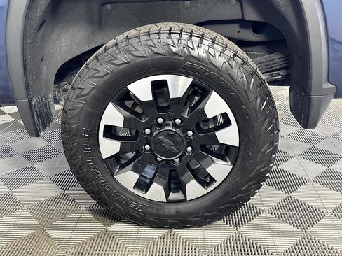 Used 2020 Chevrolet Silverado 2500 LT w/ All Star Edition image 29