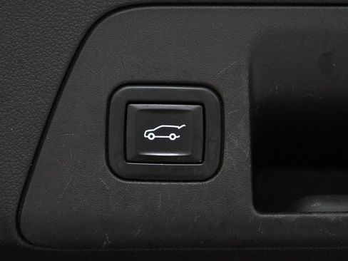 Used 2022 Buick Envision Essence w/ Technology Package II image 12