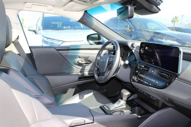 Certified 2025 Lexus ES 300h w/ Premium Package FWD image 5