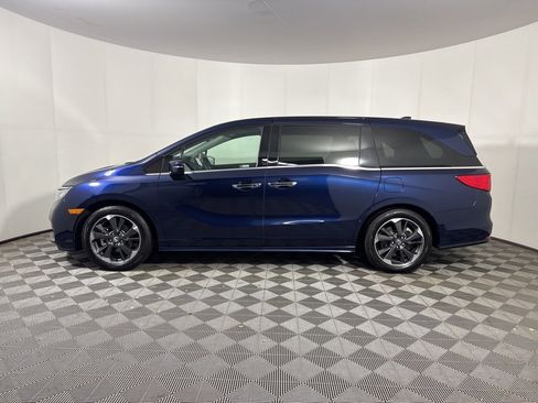 Used 2024 Honda Odyssey Elite image 3