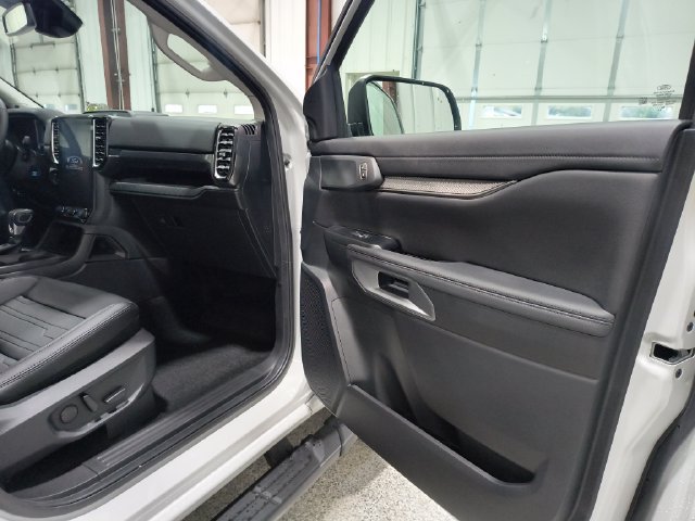 New 2026 Ford Ranger Lariat w/ Black Appearance Package AWD/4WD image 15