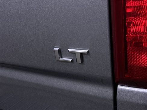 Used 2025 Chevrolet Silverado 1500 LT image 33