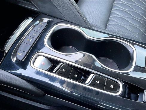 Used 2023 Buick Envision Avenir image 23