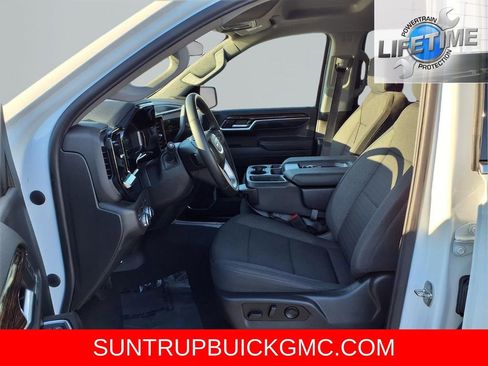 Used 2023 GMC Sierra 1500 SLE image 25