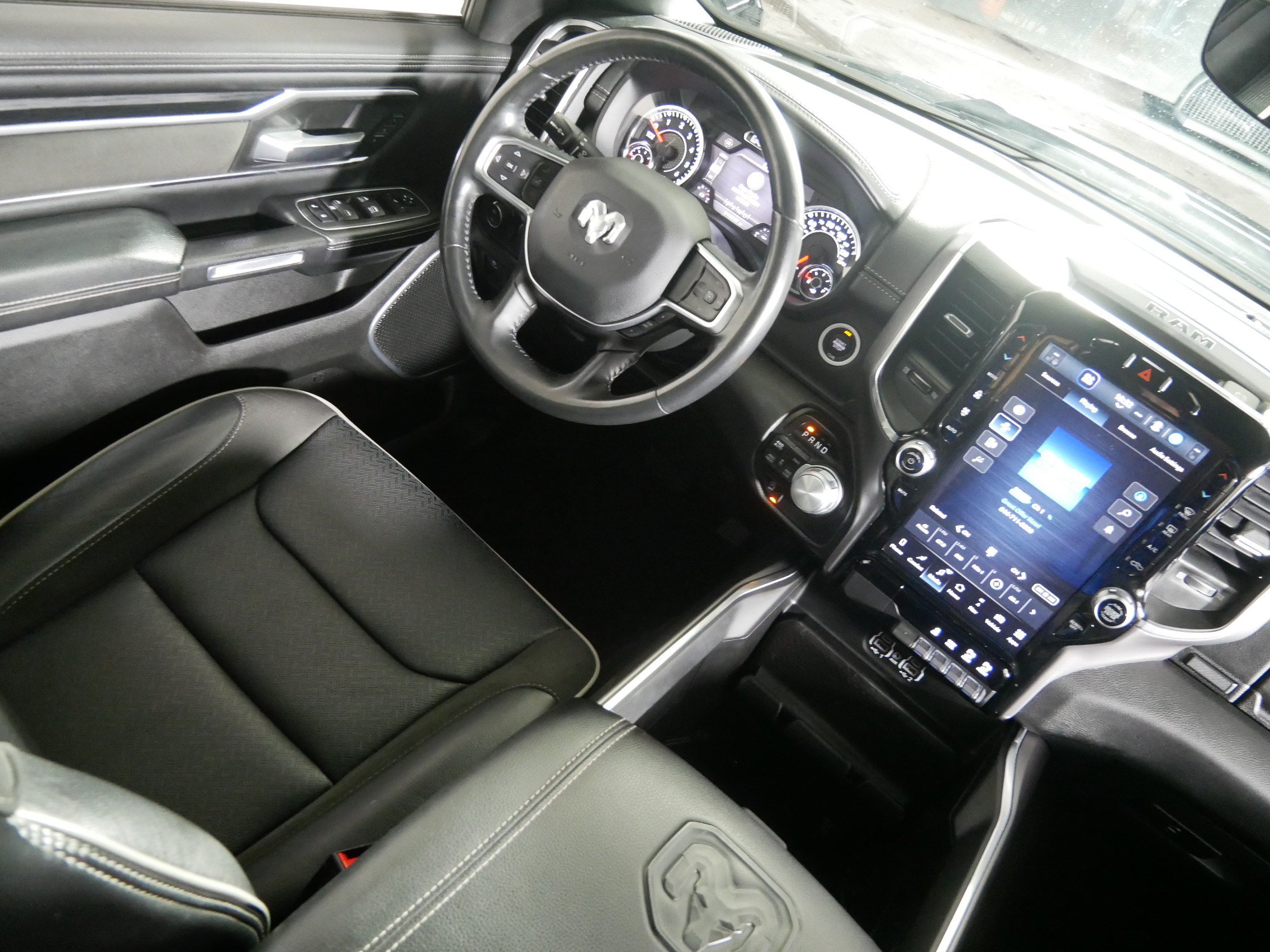 Used 2023 RAM 1500 Laramie AWD/4WD image 9