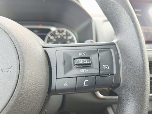 Used 2023 Nissan Rogue S FWD image 16