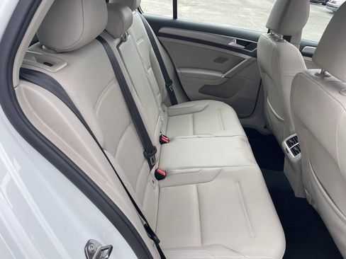 Used 2015 Volkswagen Golf SE FWD image 19