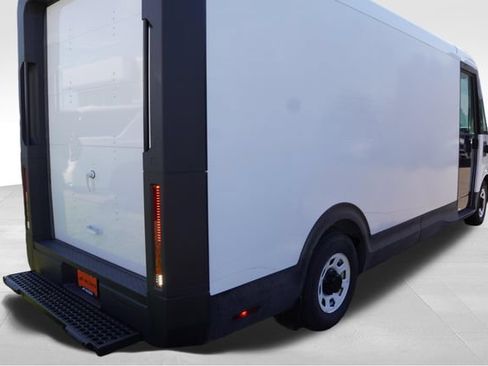 Used 2024 Chevrolet Brightdrop 600 w/ Battery Pack, Max Range AWD/4WD image 2