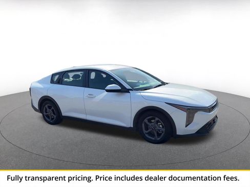 Used 2025 Kia K4 FWD image 1