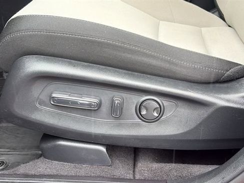 Used 2024 Honda CR-V EX image 10