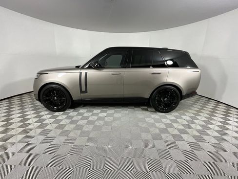 Certified 2023 Land Rover Range Rover SE image 2