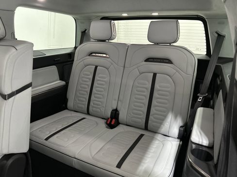 Used 2023 Rivian R1S Adventure AWD/4WD image 22
