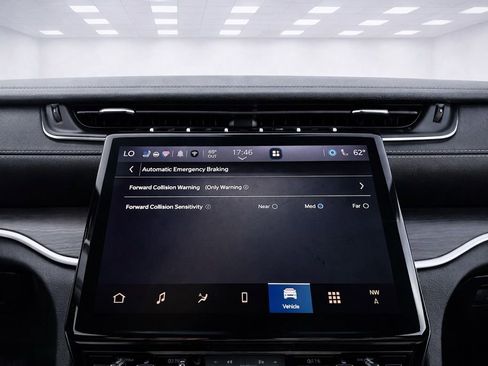 Used 2024 Jeep Grand Cherokee Limited 4xe w/ Luxury Tech Group II image 31