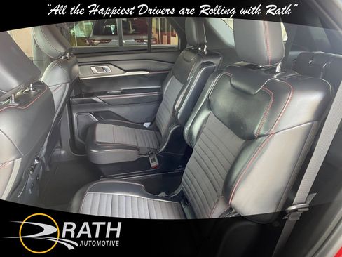 Used 2025 Ford Explorer ST-Line AWD/4WD image 18