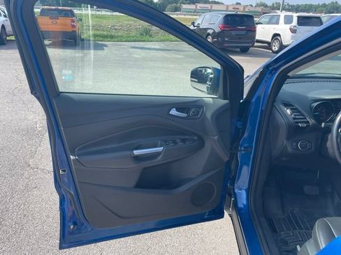 Used 2017 Ford Escape Titanium FWD image 19
