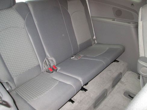 Used 2009 Chevrolet Traverse LT AWD/4WD image 15