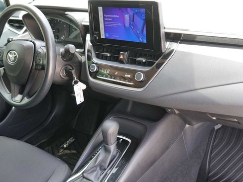 Used 2025 Toyota Corolla LE FWD image 23