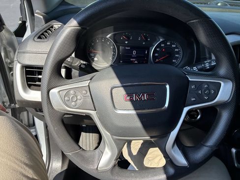 Used 2022 GMC Terrain SLE w/ Driver Convenience Package FWD image 14