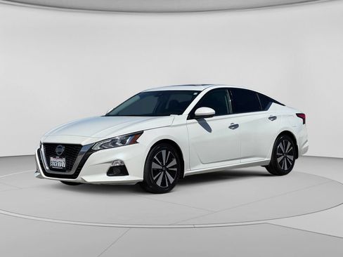 Used 2022 Nissan Altima 2.5 SL FWD image 7