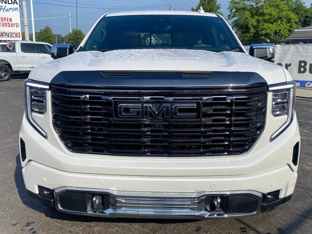 Used 2024 GMC Sierra 1500 Denali Ultimate AWD/4WD image 9