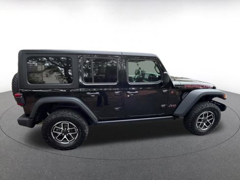 Used 2025 Jeep Wrangler Unlimited Rubicon image 16