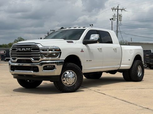Used 2025 RAM 3500 Laramie image 1