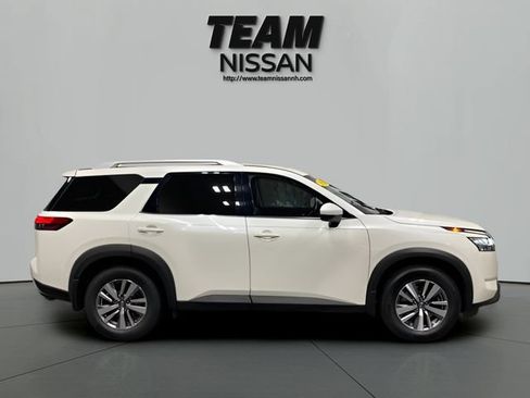 Certified 2022 Nissan Pathfinder SL AWD/4WD image 8
