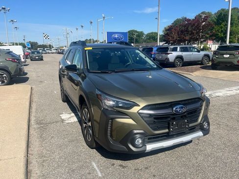 Used 2023 Subaru Outback Limited AWD/4WD image 2