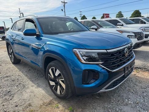 Used 2024 Volkswagen Atlas Cross Sport SE image 1
