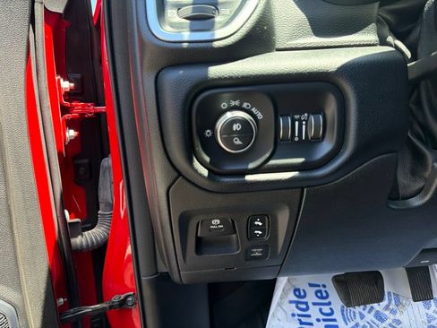 Used 2022 RAM 1500 Laramie AWD/4WD image 20