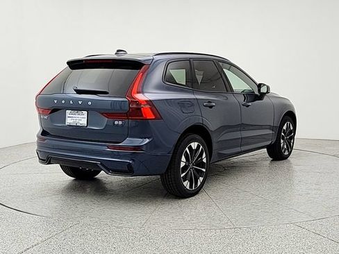 New 2026 Volvo XC60 B5 Plus w/ Climate Package PRO AWD/4WD image 5