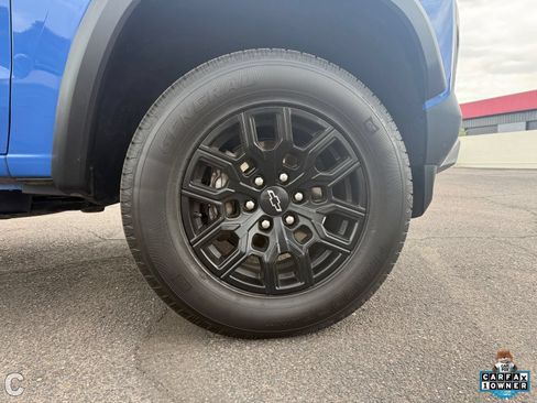 Certified 2025 Chevrolet Colorado Trail Boss AWD/4WD image 10