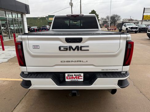 Certified 2024 GMC Sierra 2500 Denali Ultimate image 4