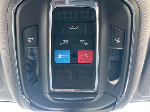 Used 2023 Jeep Grand Cherokee L Limited w/ Black Appearance Package AWD/4WD image 65
