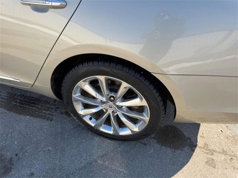 Used 2013 Cadillac XTS Luxury image 6