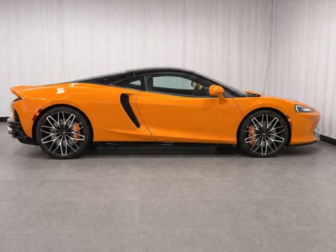 Used 2023 McLaren GT RWD image 8