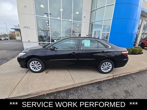 Used 2017 Toyota Camry LE image 6