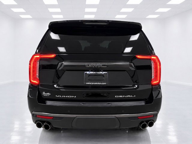 Used 2024 GMC Yukon XL Denali Ultimate AWD/4WD image 14