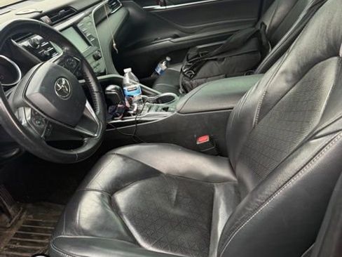 Used 2018 Toyota Camry XSE image 6