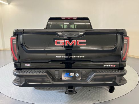 Used 2025 GMC Sierra 2500 AT4 w/ AT4 Premium Plus Package image 10