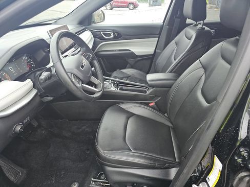 Used 2025 Jeep Compass Limited AWD/4WD image 6